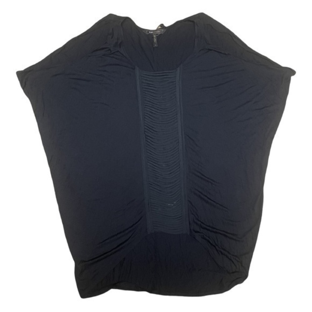 🖤✔️NWT-BCBG MaxAzria-black top with design down the center✔️🖤